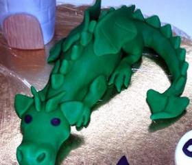 fondant knight castle dragon topper cake