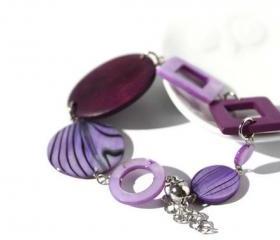 Purple Chunky Bracelet With Magnetic Clasp. Beaded Bracelet In Purple