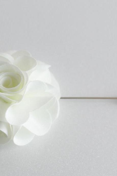 Ivory Silky flower Men boutonniere lapel pin