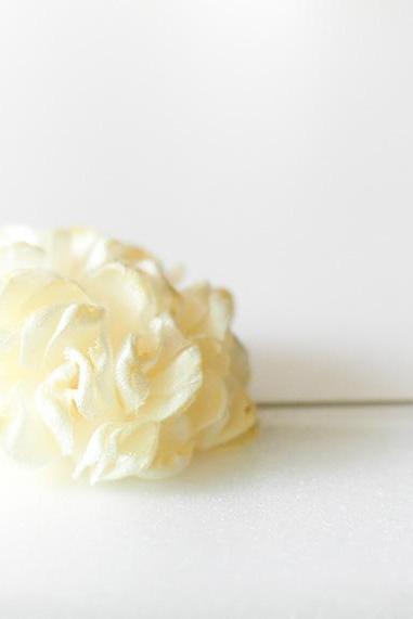 ESTHER-Butter Cream Men's flower Boutonniere/Buttonhole for wedding,Lapel pin,hat pin,tie pin
