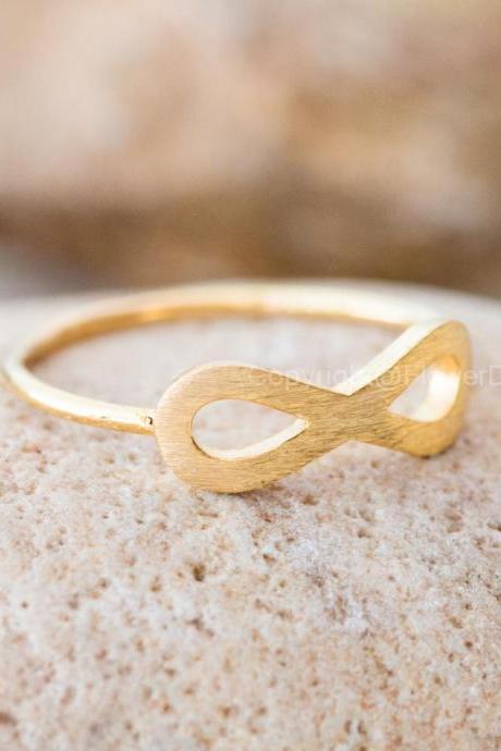 US Size 6-Simple INFINITY Ring In Gold