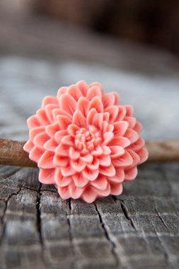 Large Pink Chrysanthemum Flower Adjustable Ring & Perfect For Bridesmaid Gifts - Magnolia