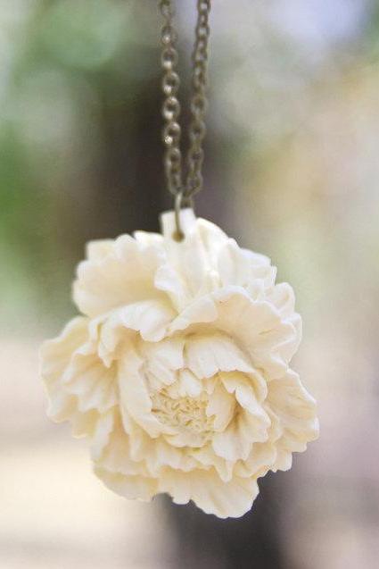 Cream-Ivory Peony Flower Necklace Vintage Style - Milk and Honey
