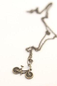 Vintage Style Bicycle Charm Pendant Necklace Perfect for Bridesmaid Gifts