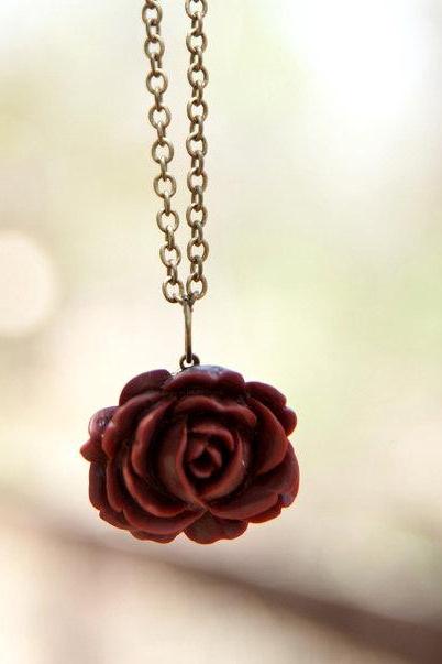 Red-Brown Vintage Style Rose Necklace with an Antique Brass Chain - Spice