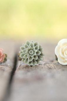 Ivory, Moss, Pale Pink-Peach Adjustable Flower Ring Set Perfect For Bridesmaid Gifts - Dreamsicle
