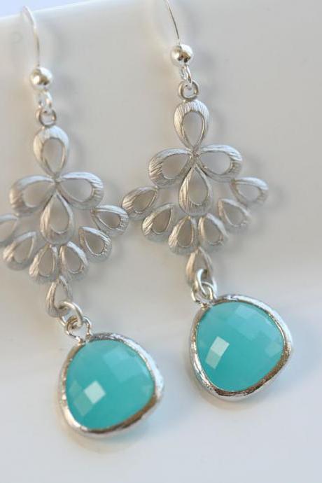 Aqua Blue Sterling Silver Earrings,Stone in bezel,Leaf Earrings,Bridesmaid gifts,Wedding Jewelry,Bridesmaid Earrings