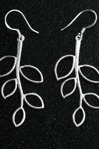 Leaf Earrings,Dangle Earrings,Sterling silver,Birthday,Mother's Jewelry,Flower girl,Simply Daily Jewelry,Bridesmaid gifts