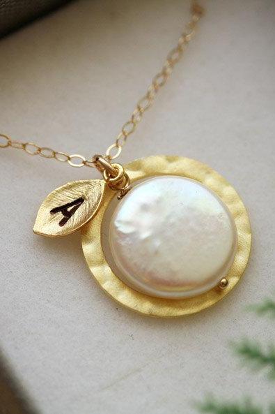 Gold circle necklace,Coin Pearl, Leaf Initial, Bridesmaid gifts,wedding jewelry,Halo necklace,Everyday jewelry