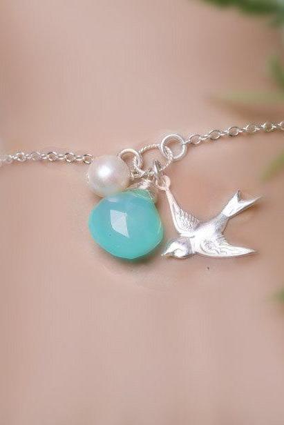 Bird Monogram Bracelet,Personalized Bird Bracelet, Bridesmaid's gifts,Mother's Jewelry, Wedding jewelry, Bridesmaid gifts