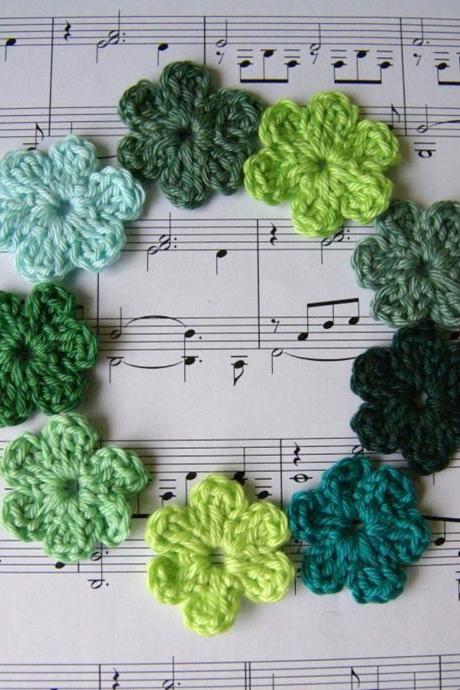 Set Of 12 Green Tones Small Crochet Applique Flowers