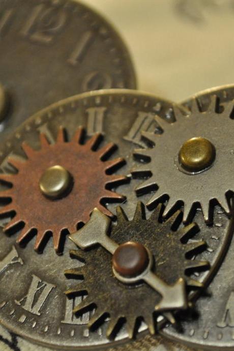 Cogs Of Time------pin---boutonniere----brooch-----clock-------gears-----metal