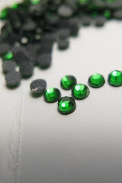 SS10 Emerald Hotfix Rhinestones Crystal 144 Pieces