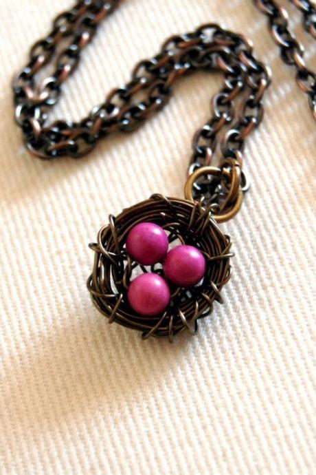 Bird nest necklace with pink turqouise