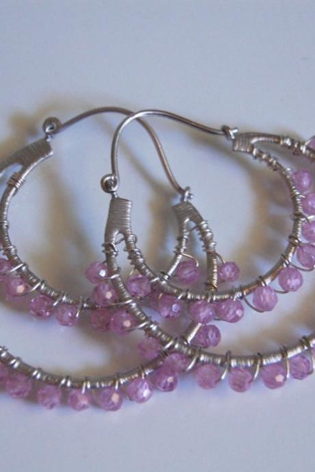 Double hoop earrings with pink quartz