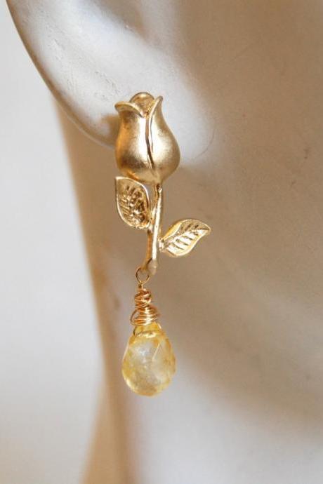 Beautiful Citrine briolette with tulip ear wires