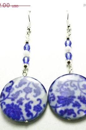 Blue And White Flower Pattern Dangle Earrings