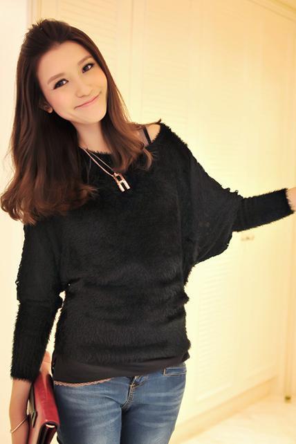 Vogue Round Neck Long Batwing SleeveMohair Pullover Sweater - Black