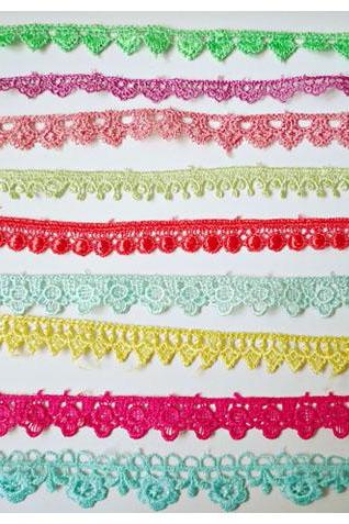 Assorted lace 