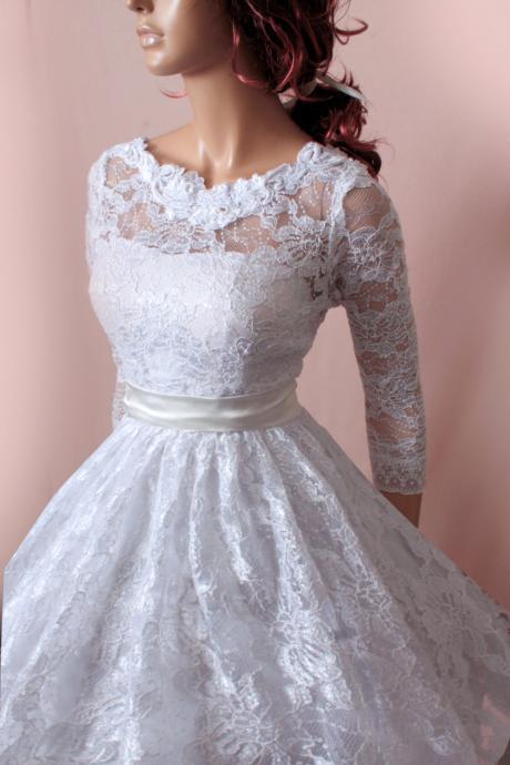 Plus Size wedding lace dresses / 3/4 Sleeves Bridal Gown