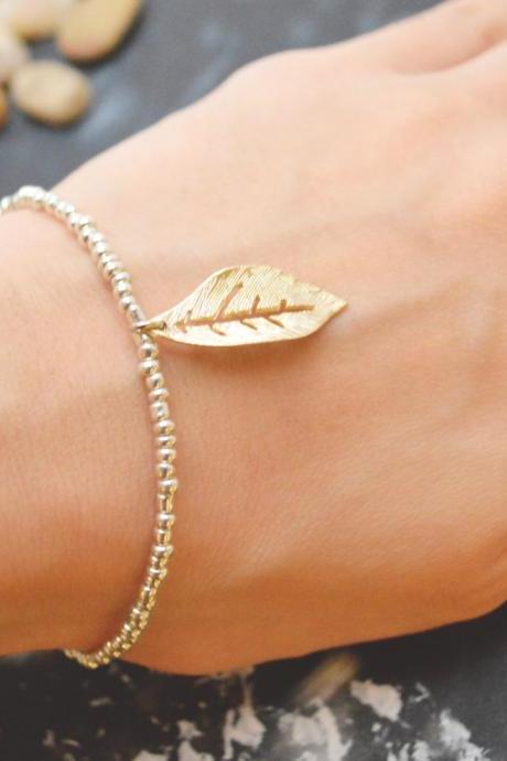 C-057 Silver Beaded bracelet, Seed bead bracelet, Leaf bracelet, Pendant Bracelet, Simple bracelet, Charm bracelet/Everyday jewelry/