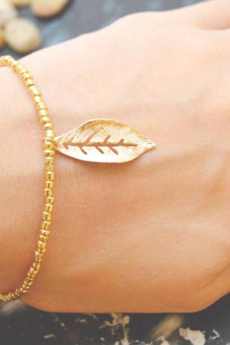 C-056 Gold Beaded Bracelet, Seed Bead Bracelet, Leaf Bracelet, Pendant Bracelet, Simple Bracelet, Charm Bracelet/everyday Jewelry/