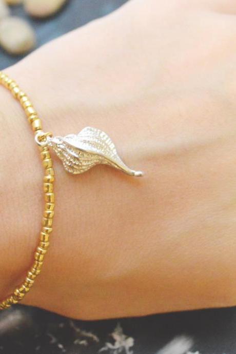C-055 Gold Beaded bracelet, Seed bead bracelet, Seashell bracelet, Pendant Bracelet, Simple bracelet, Charm bracelet/Everyday jewelry/