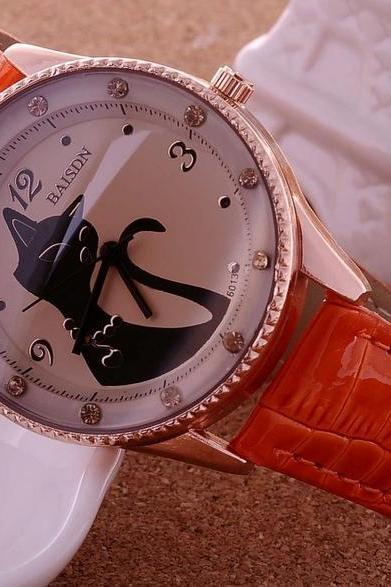 W109 2013 Hot Sale Cat Watches Women Fashion Lady Dress Watch Vintage PU Leather Strap Watches