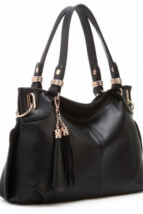 Elegant Black Tassel Hand Bag