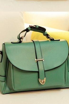 Beautiful Vintage Style Green Fashion Bag