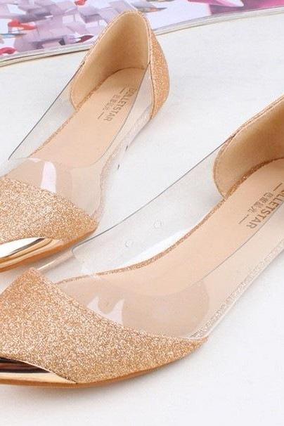 Transparent pointed shoes