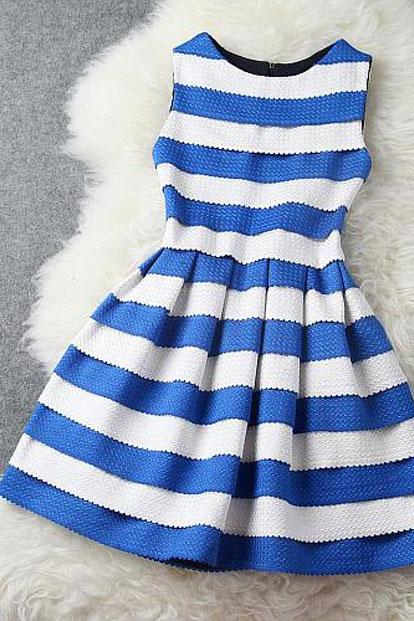 Fashion Blue White Striped Wavy Sleeveless Dress