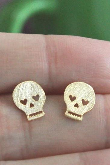 Heart Eye Skull Earring
