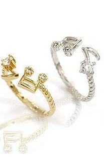 Delicate small fashion notes ring