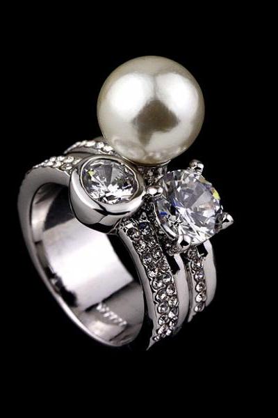 plated silver / gold large pearl diamond ring us size 6-8