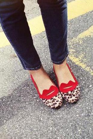 [grzxy61900406]red Lip Leopard Print Flat Slip On Shoes Loafer