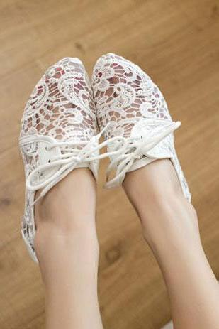 [grzxy61900408]black/white Lace Embroidery Pointed Toe Flat Slip On Shoes