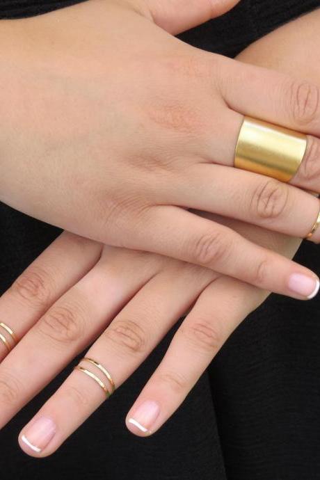 Set of 6 gold stacking rings with 1 tube ring - Gold ring, Knuckle Ring, 6 midi gold rings, Gold tube ring, Gold jewelry, Unique gift