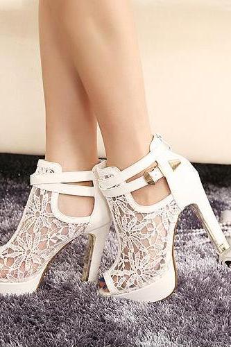 White Lace Design Chunky Heel Peep Toe Fashion Sandals