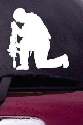Soldier Kneeling Decal Sticker Vinyl Decal Sticker Art Graphic Stickers Laptop Car Window