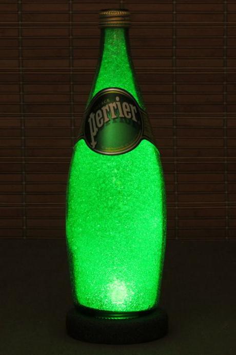 Perrier French Spring Water 24 oz Bottle Lamp Bar Night Light Emerald Green Sparkle and Glow