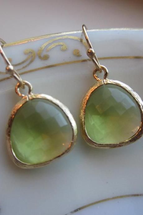 Peridot Earrings Apple Green - 16k Gold Plated Glass Earrings - Bridesmaid Earrings - Bridal Earrings - Wedding Earrings