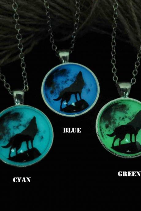 Free Shipping Moon wolf, Wolf necklace, prom jewelry, party jewelry,Glow in the dark necklace,Glowing Pendant Necklace,Halloween jewelry, Wedding necklace