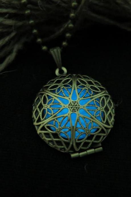 Free Shipping Glow in the dark Blue necklace,glow pendant necklace,Party necklace,wedding necklace