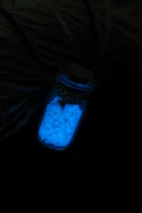 Free Shipping Blue Wishing Bottle Glowing necklace , Glow Bracelet in the dark, Glowing Jewelry,Glow Pendant Necklace