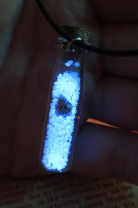 Free Shipping Blue Glow in the dark sticks necklace,Glow Pendant Necklace