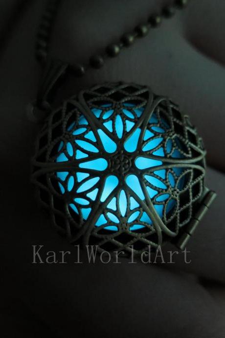 Free shipping Glow in the dark Cyan necklace,Glow Pendant Necklace