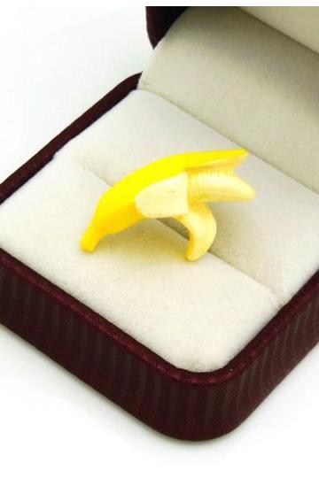 *Free Shipping* New Fashion Simulation Food Earring Women Wholesale vivid image Simulation Banana Jewelry Earring