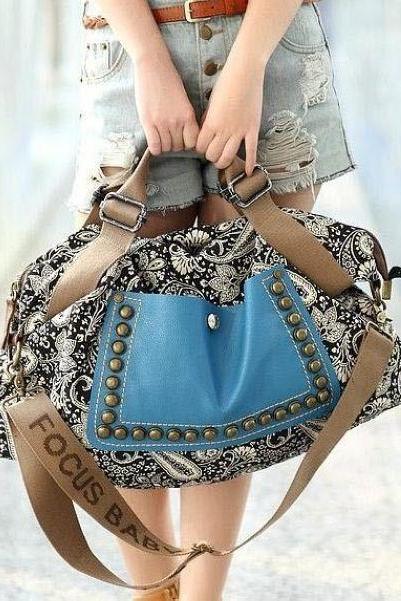 Cute Retro Style Rivet Bag