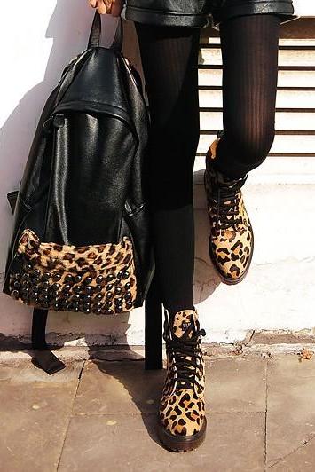Vintage Leopard Punk Style Skull Rivet Handbag